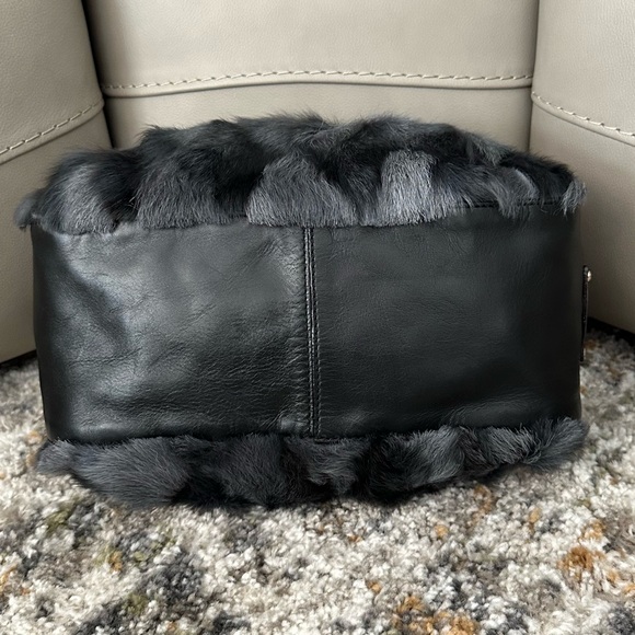 KATE SPADE RARE VINTAGE BLACK LEATHER GREY TONE FAUX FUR DRAWSTRING HANDBAG - Picture 9 of 15